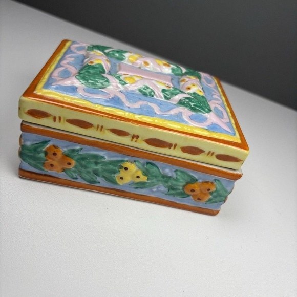 Decorative Trinket Box Multicolor Pastel Floral Relief Ceramic Glazed Cottagecor - Picture 1 of 7